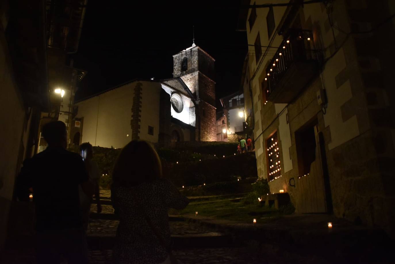 Candelario se llena de velas en la noche de San Juan