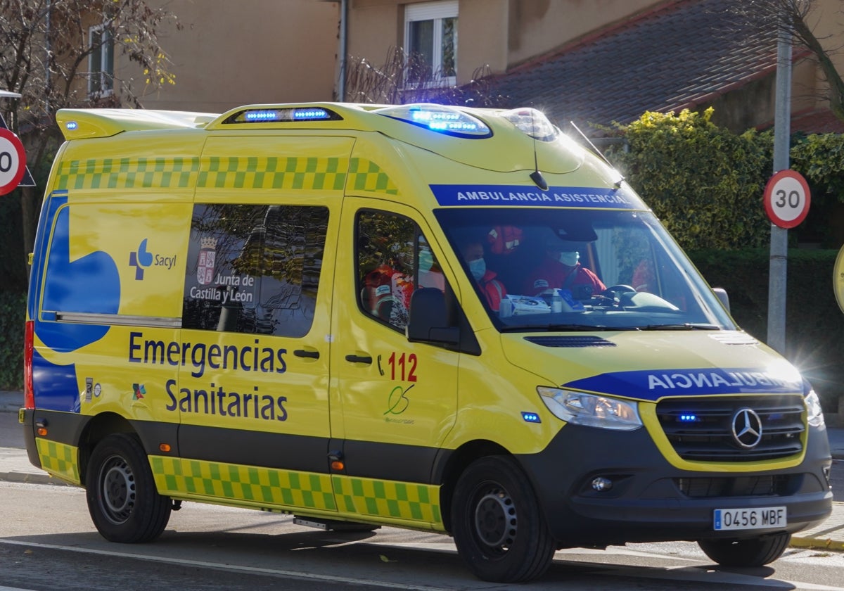 Tres heridos en un accidente en Pedrosillo El Ralo