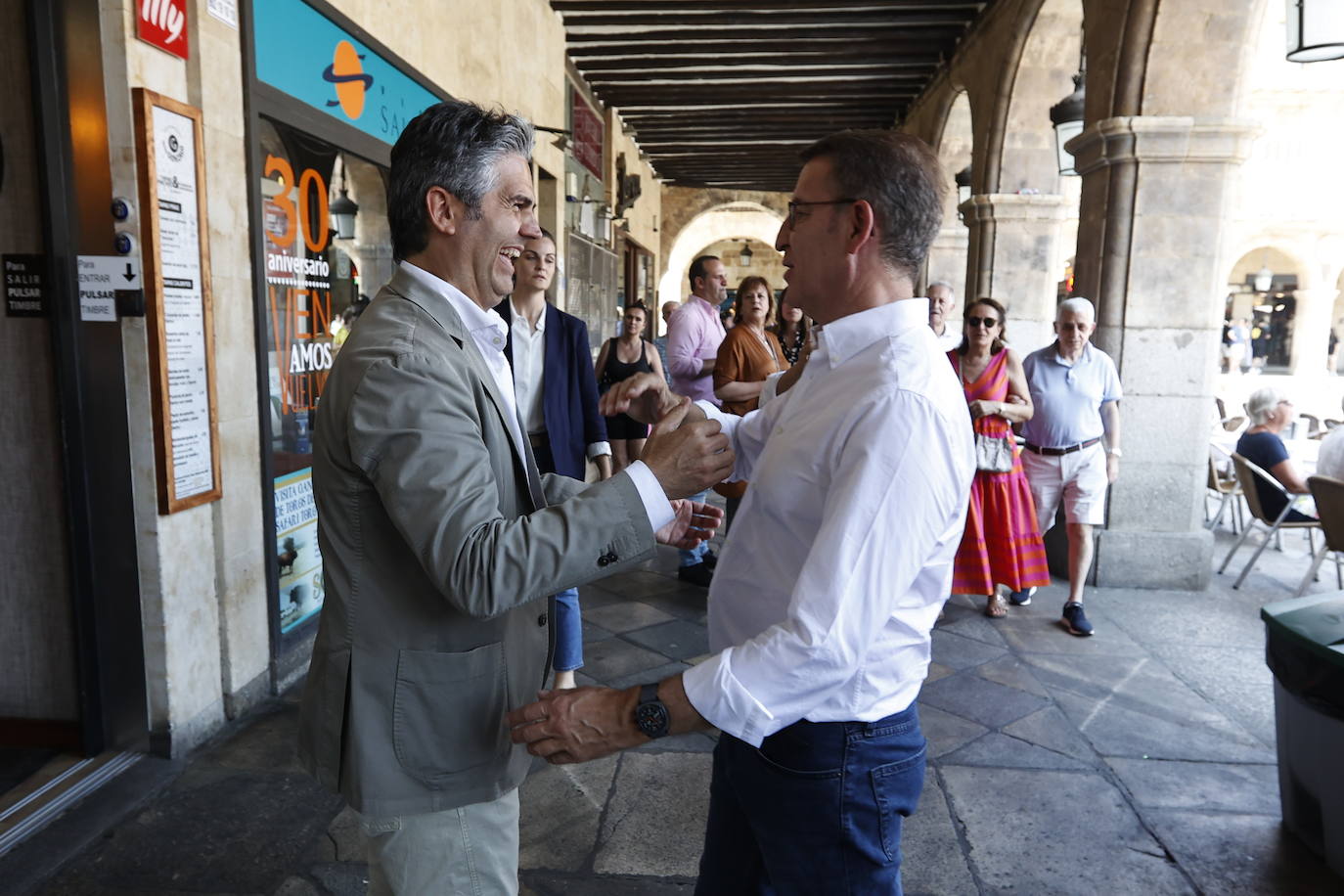 Feijóo aprovecha su visita a Salamanca para comer en Las Tapas de Gonzalo