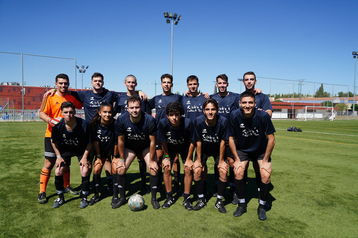 Mateu Lahoz impone justicia en el Torneo ADCAS: empate final y dos campeones