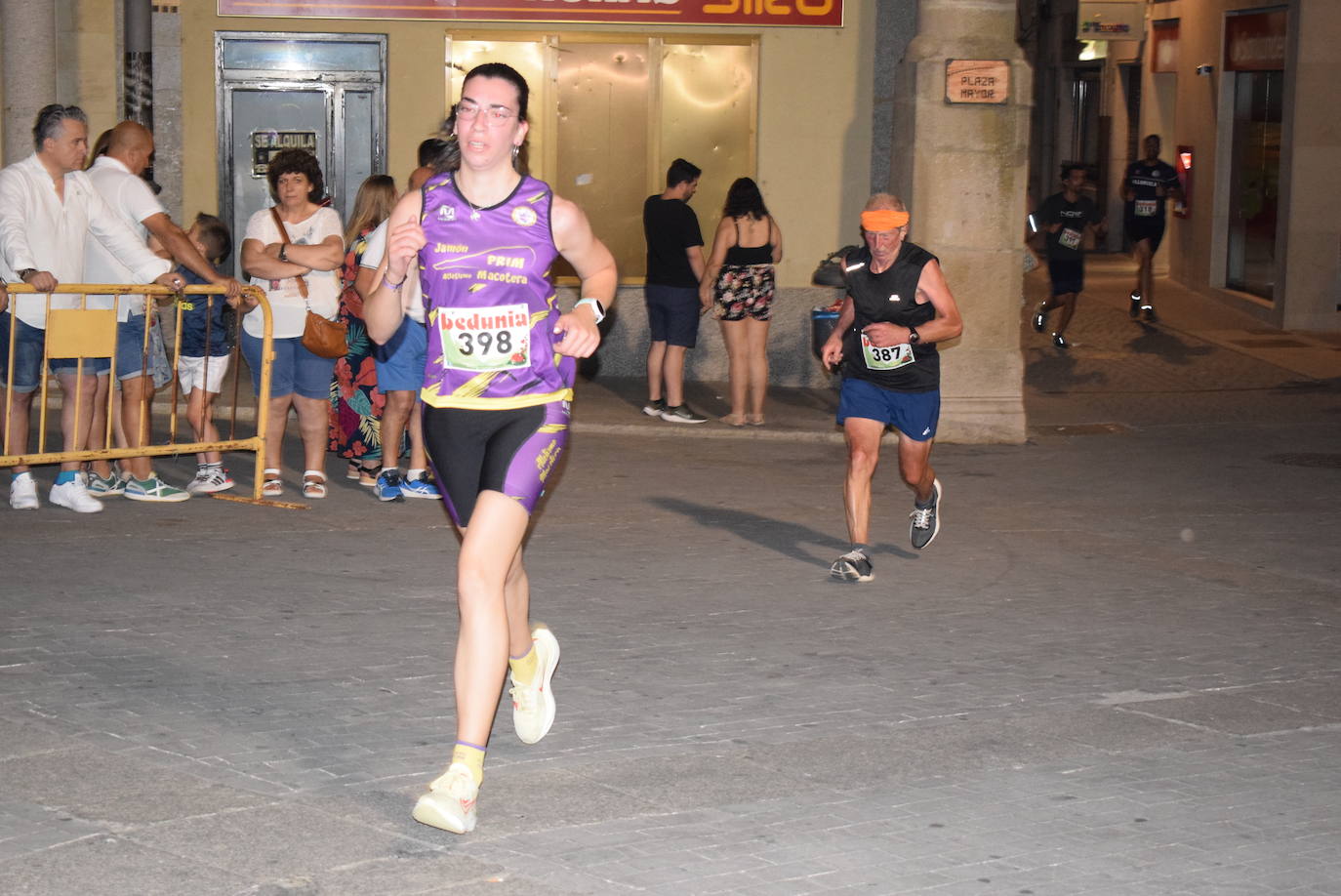 Las mejores imágenes de la V Carrera Nocturna Villa de Alba de Tormes