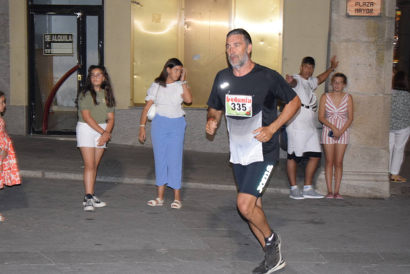 Las mejores imágenes de la V Carrera Nocturna Villa de Alba de Tormes