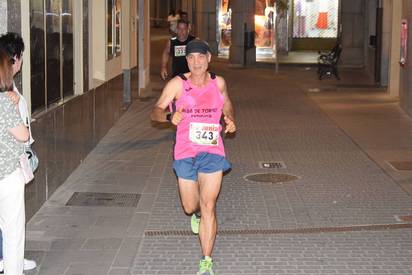 Las mejores imágenes de la V Carrera Nocturna Villa de Alba de Tormes