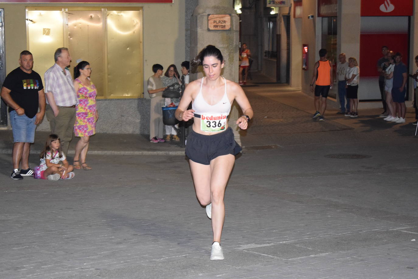 Las mejores imágenes de la V Carrera Nocturna Villa de Alba de Tormes