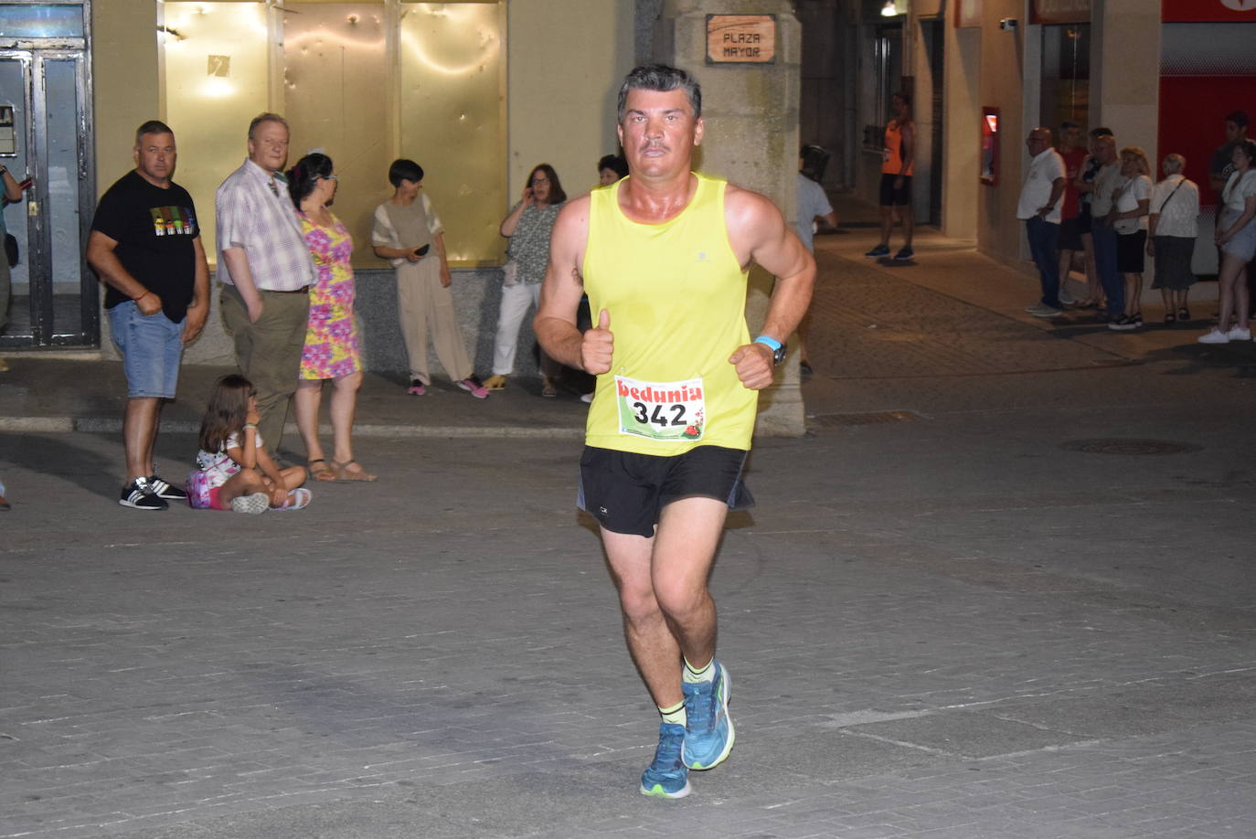 Las mejores imágenes de la V Carrera Nocturna Villa de Alba de Tormes