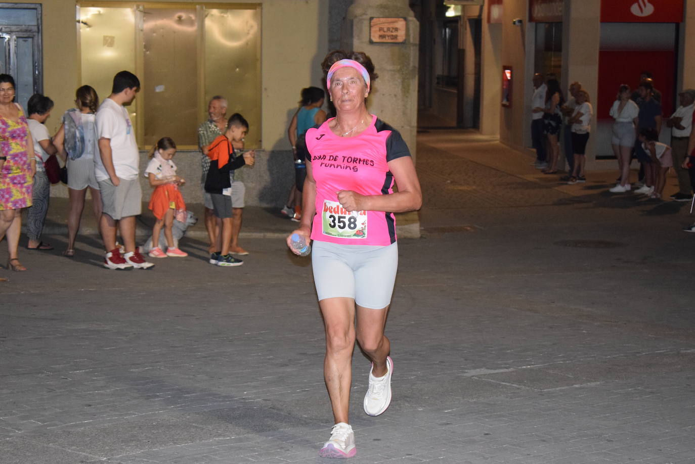 Las mejores imágenes de la V Carrera Nocturna Villa de Alba de Tormes