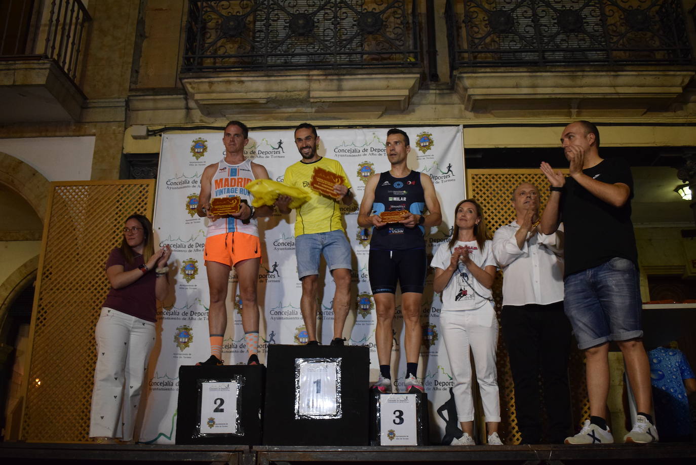 Las mejores imágenes de la V Carrera Nocturna Villa de Alba de Tormes