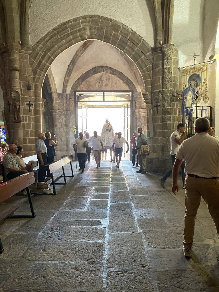 La XXIX Romería de la Peña de Francia de Ciudad Rodrigo alcanza el Risco Mariano