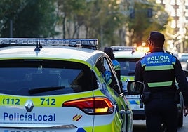 La Policía local se personó en el lugar del suceso.