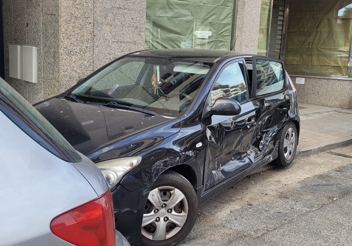 Imagen del estado en el que quedó el segundo coche implicado.