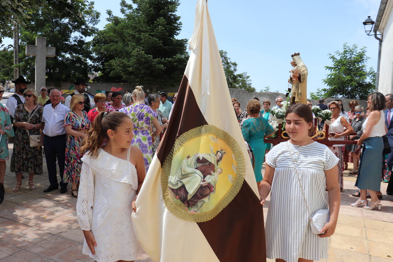 Campillo de Salvatierra despide sus fiestas con el día grande de la patrona