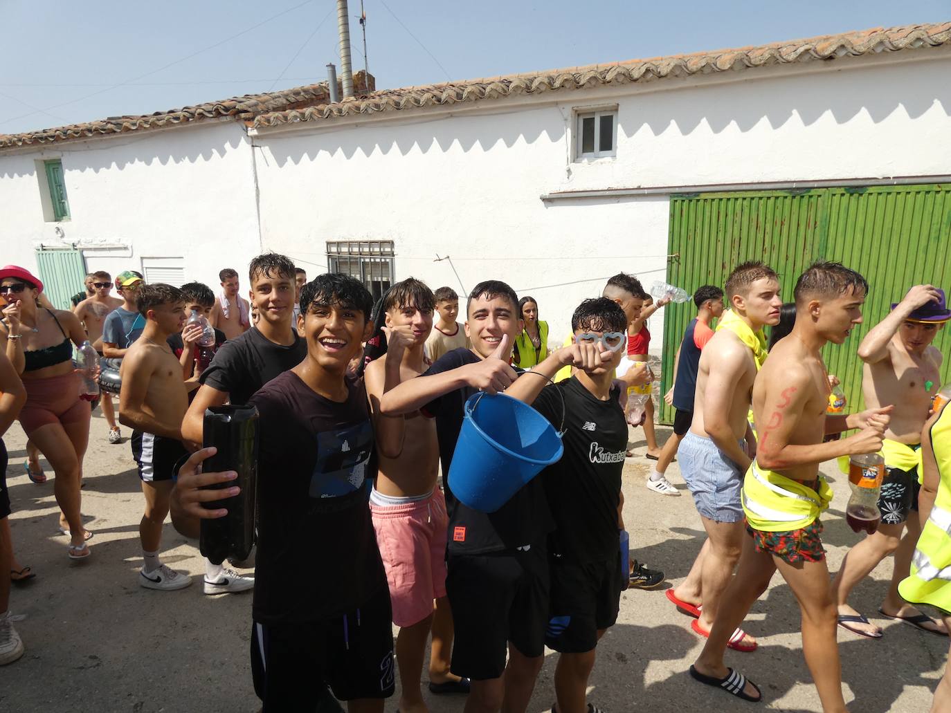 Chapuzón de alegría en las fiestas de Santiago