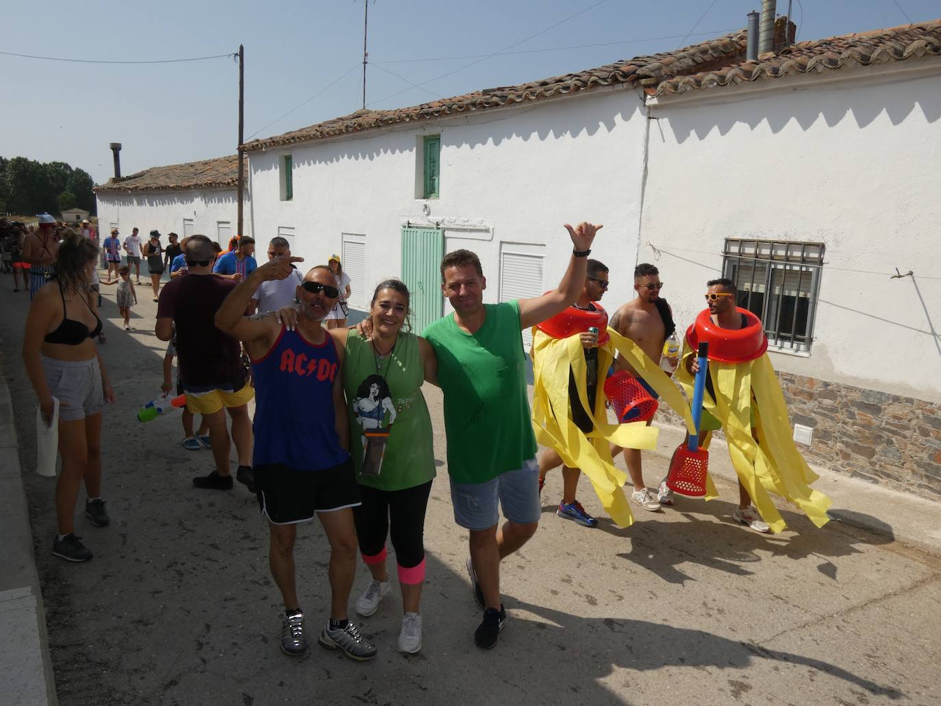 Chapuzón de alegría en las fiestas de Santiago