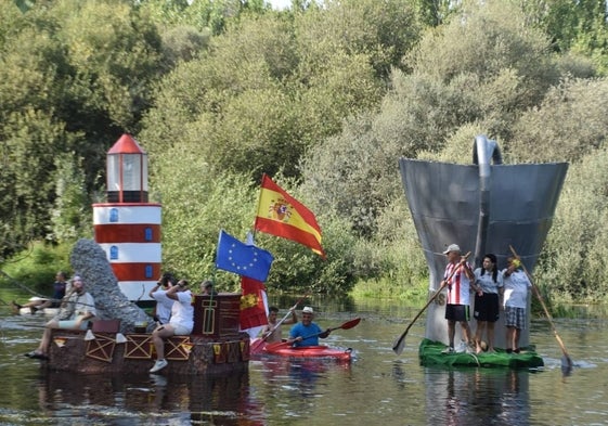 'Shakira' y 'Piqué' surcan el Tormes junto a los 'políticos' en la jornada de reflexión