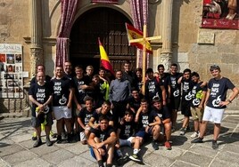 Un grupo del Seminario Menor de Toledo a su llegada a Alba de Tormes