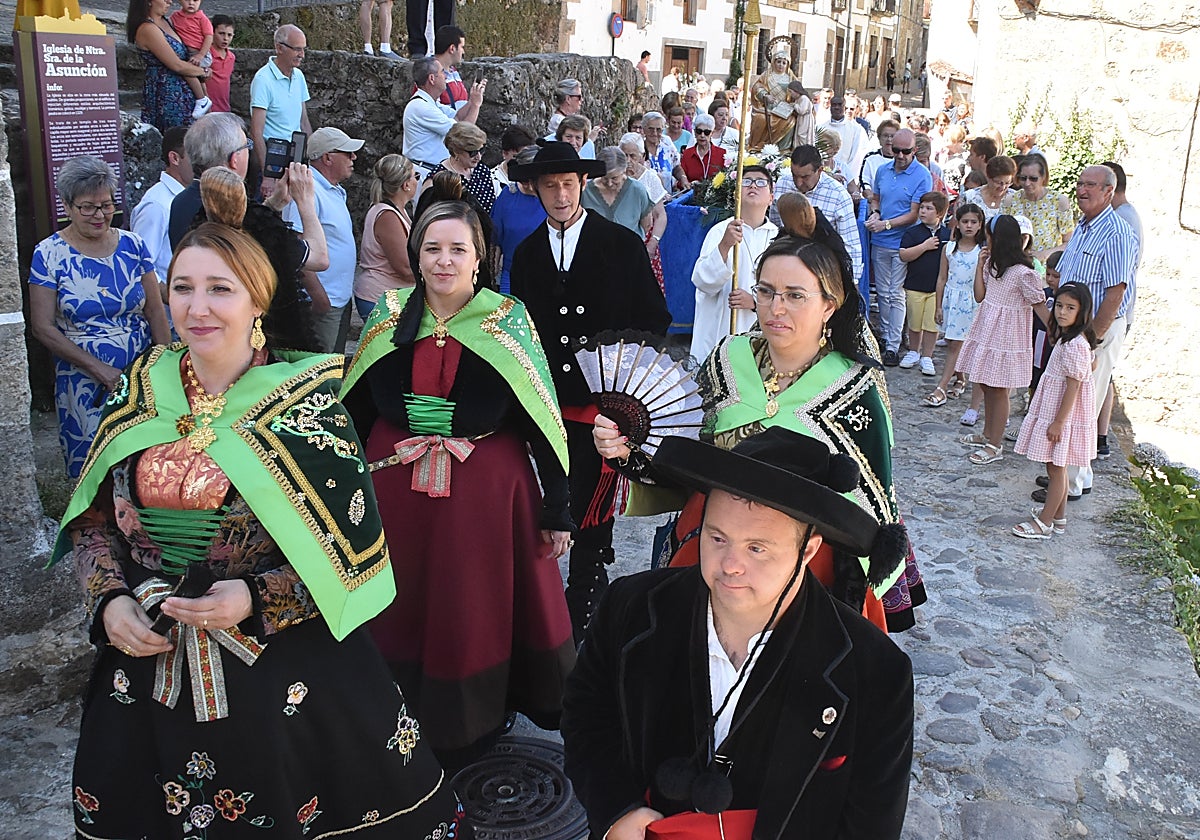 Santa Ana cierra las fiestas patronales de Candelario