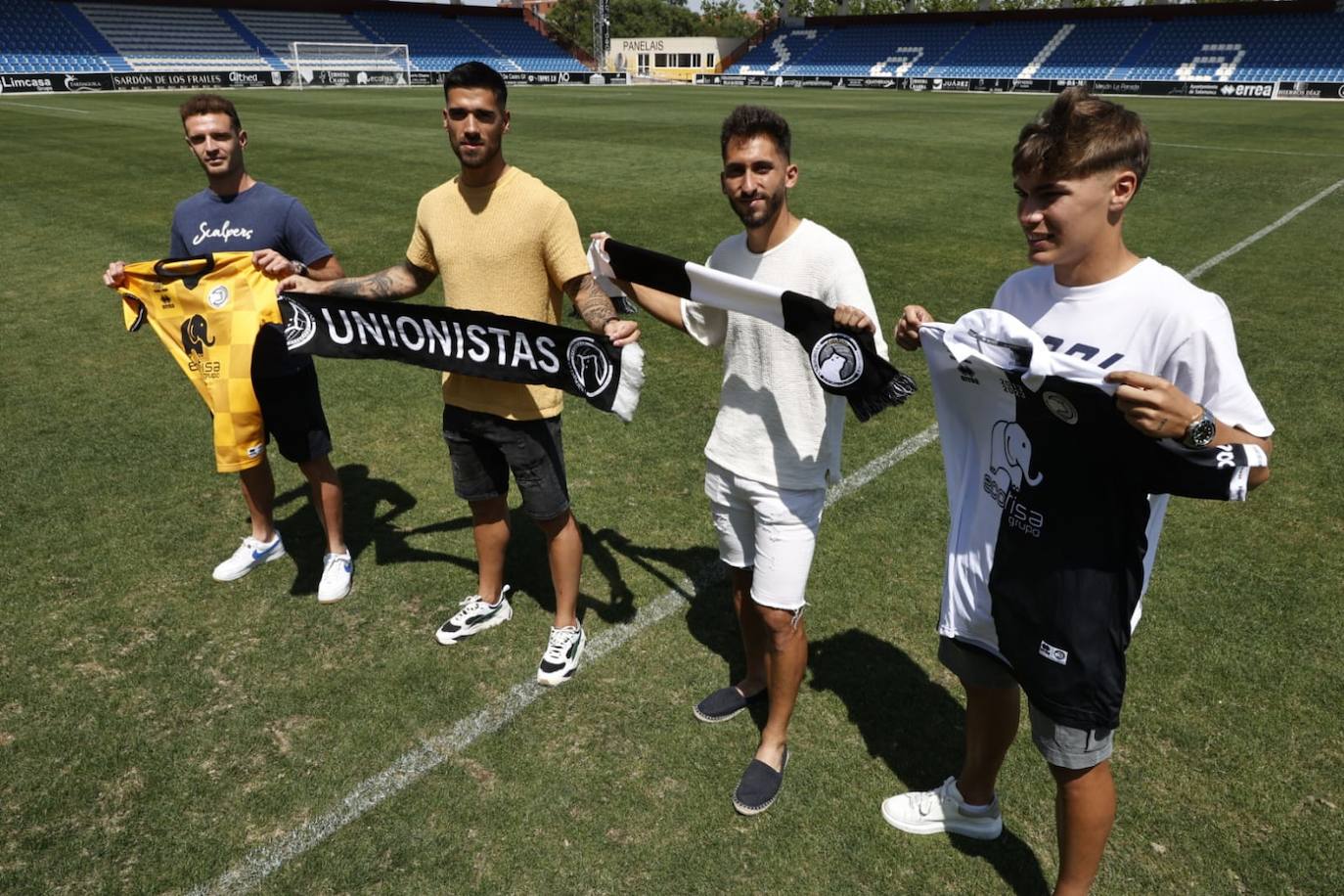 Todas las imágenes de la presentación de los nuevos fichajes de Unionistas