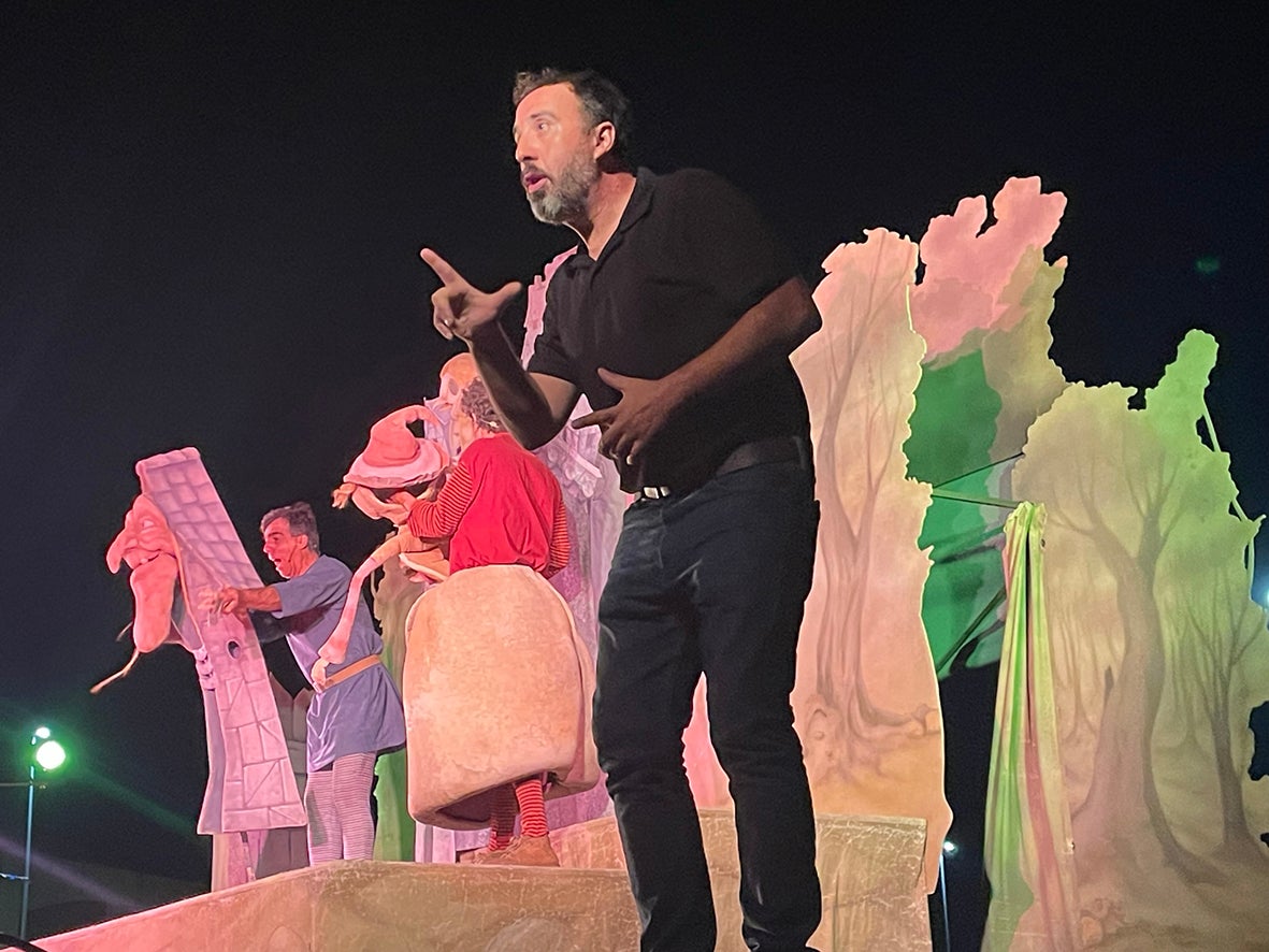 La mejor galería del Verano Cultural de Carbajosa y el espectáculo «Un cuento de brujas»