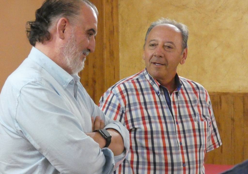 Macotera homenajea a su secretario José Luis Caballero