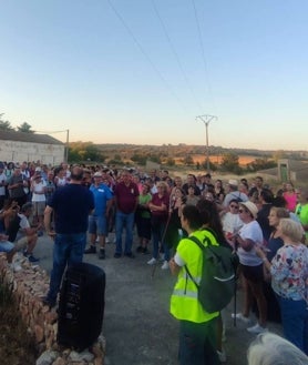 Imagen secundaria 2 - 200 peregrinos llegan a Mancera de Abajo en la primera ruta nocturna