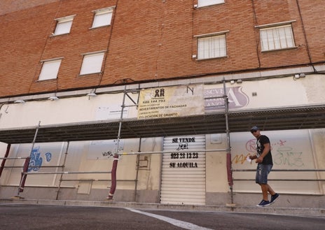 Imagen secundaria 1 - Riesgo de colapso en un edificio de San Bernardo