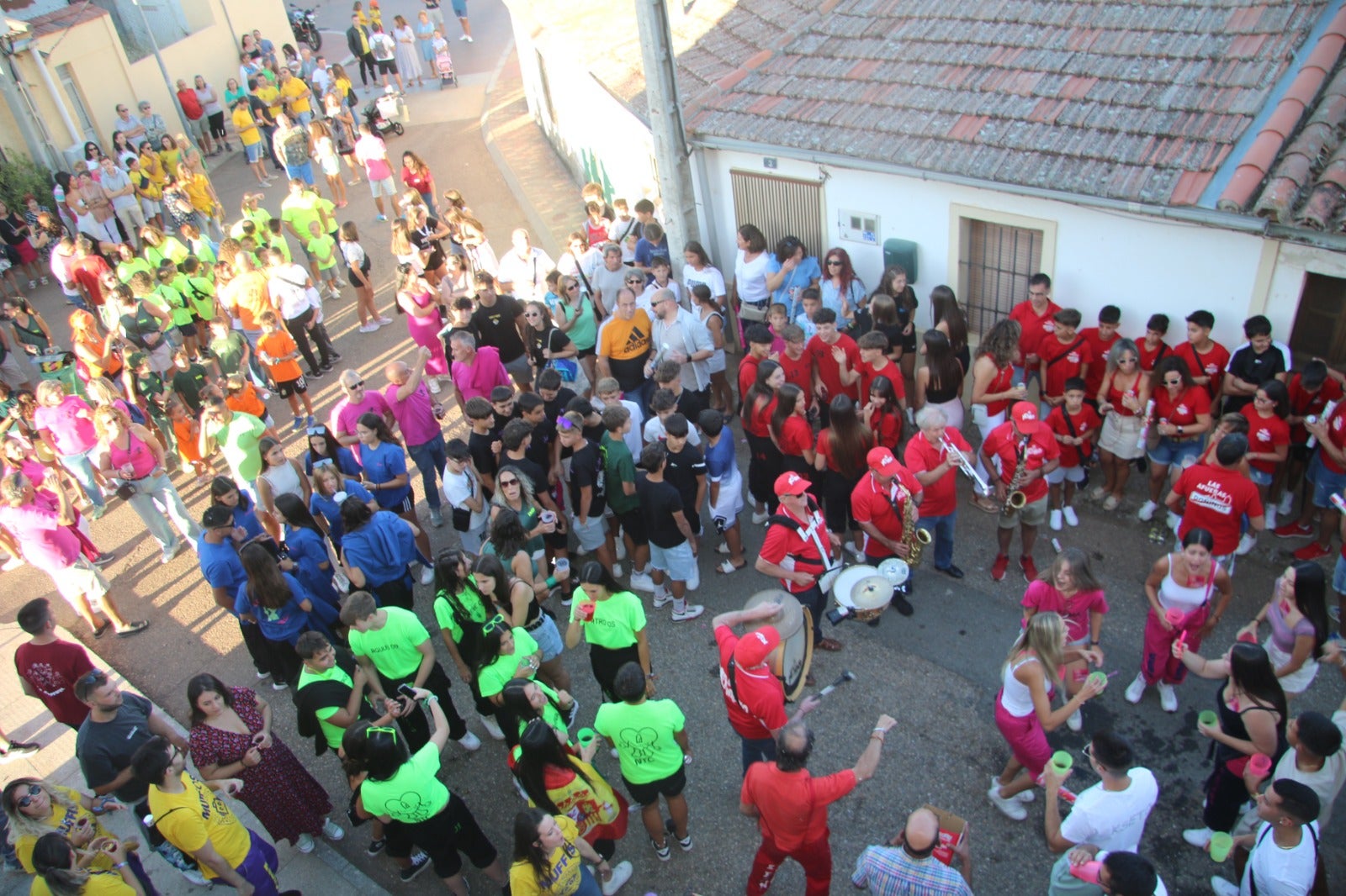 Las mejores fotos del inicio de fiestas en Doñinos