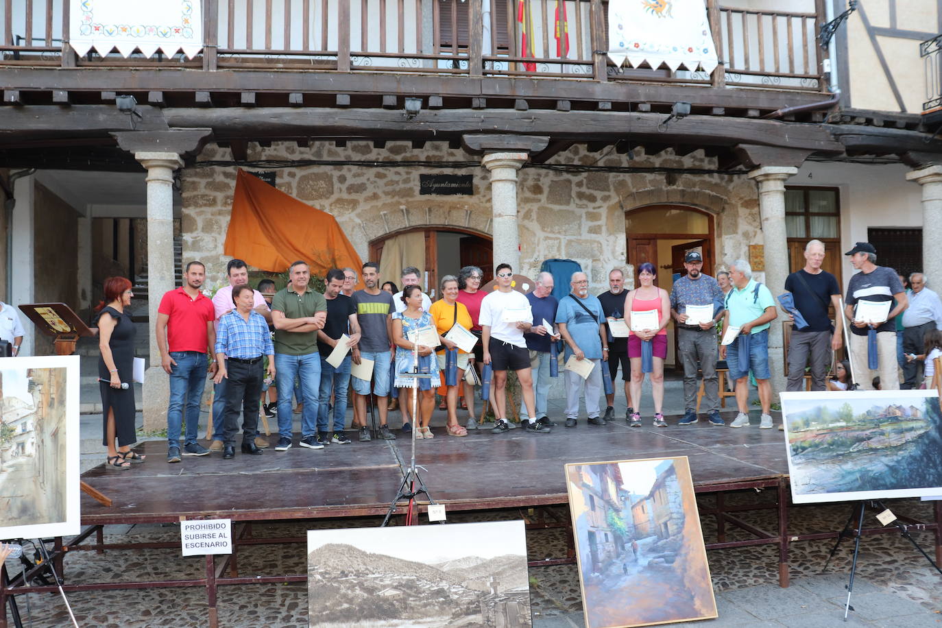 El certamen de pintura llena San Esteban de la Sierra de arte