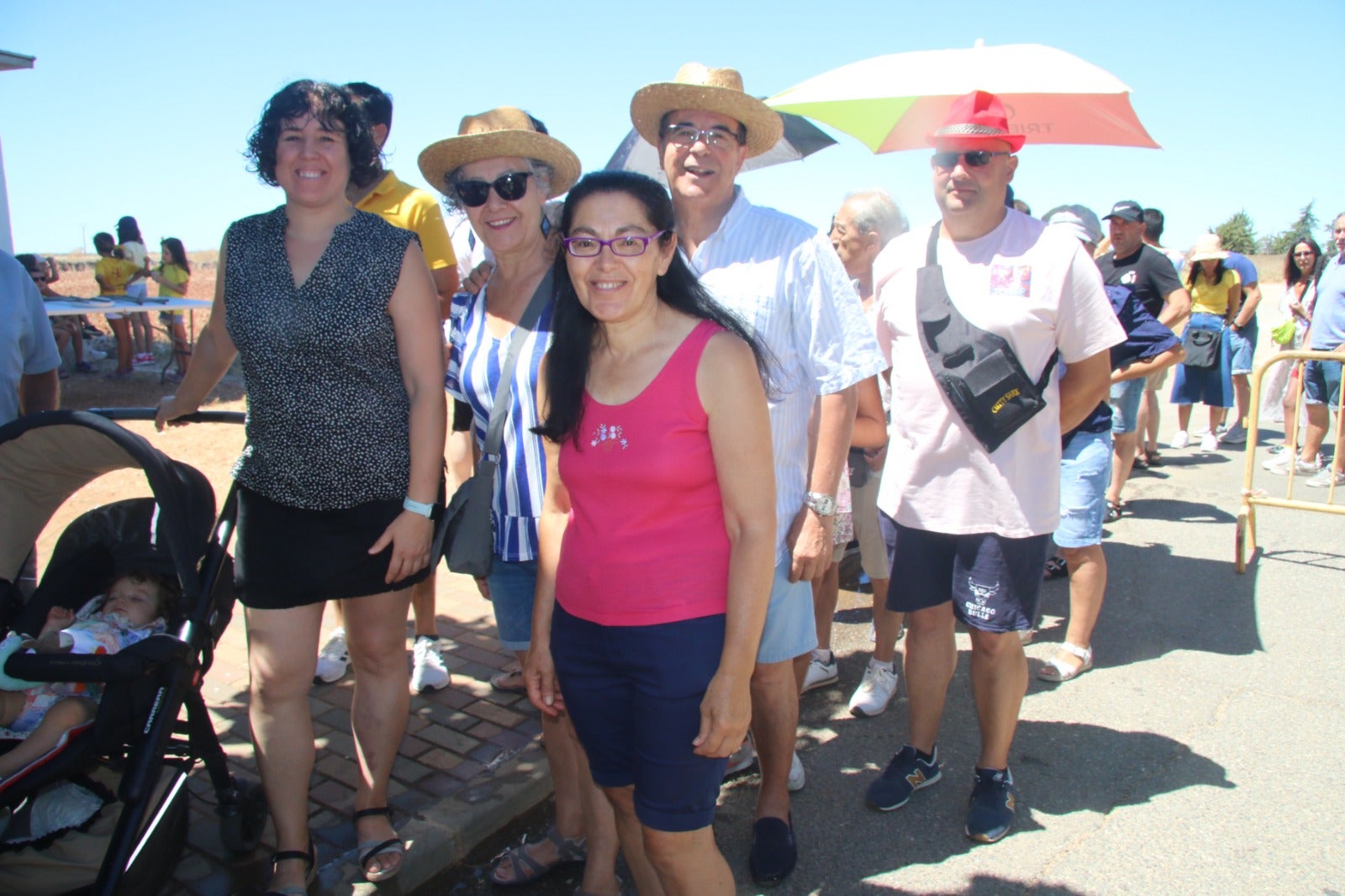 Doñinos disfruta con la comida festiva de hermandad