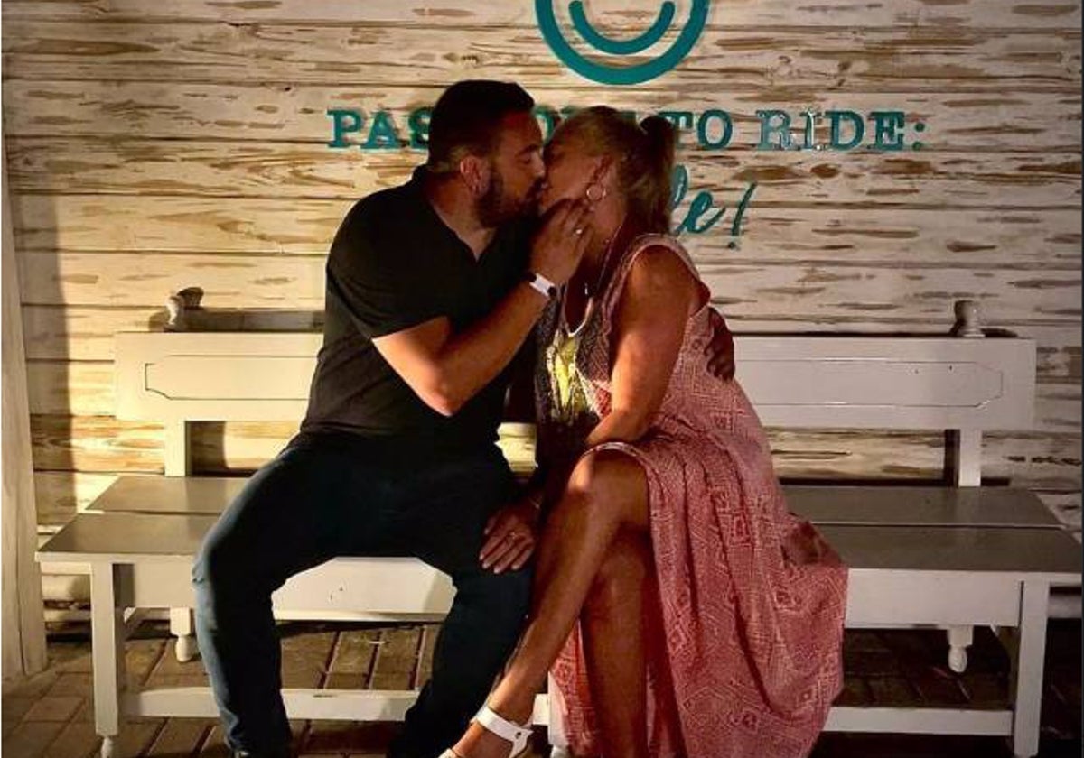 Belén Esteban y Miguel Marcos, muy enamorados en el Caribe