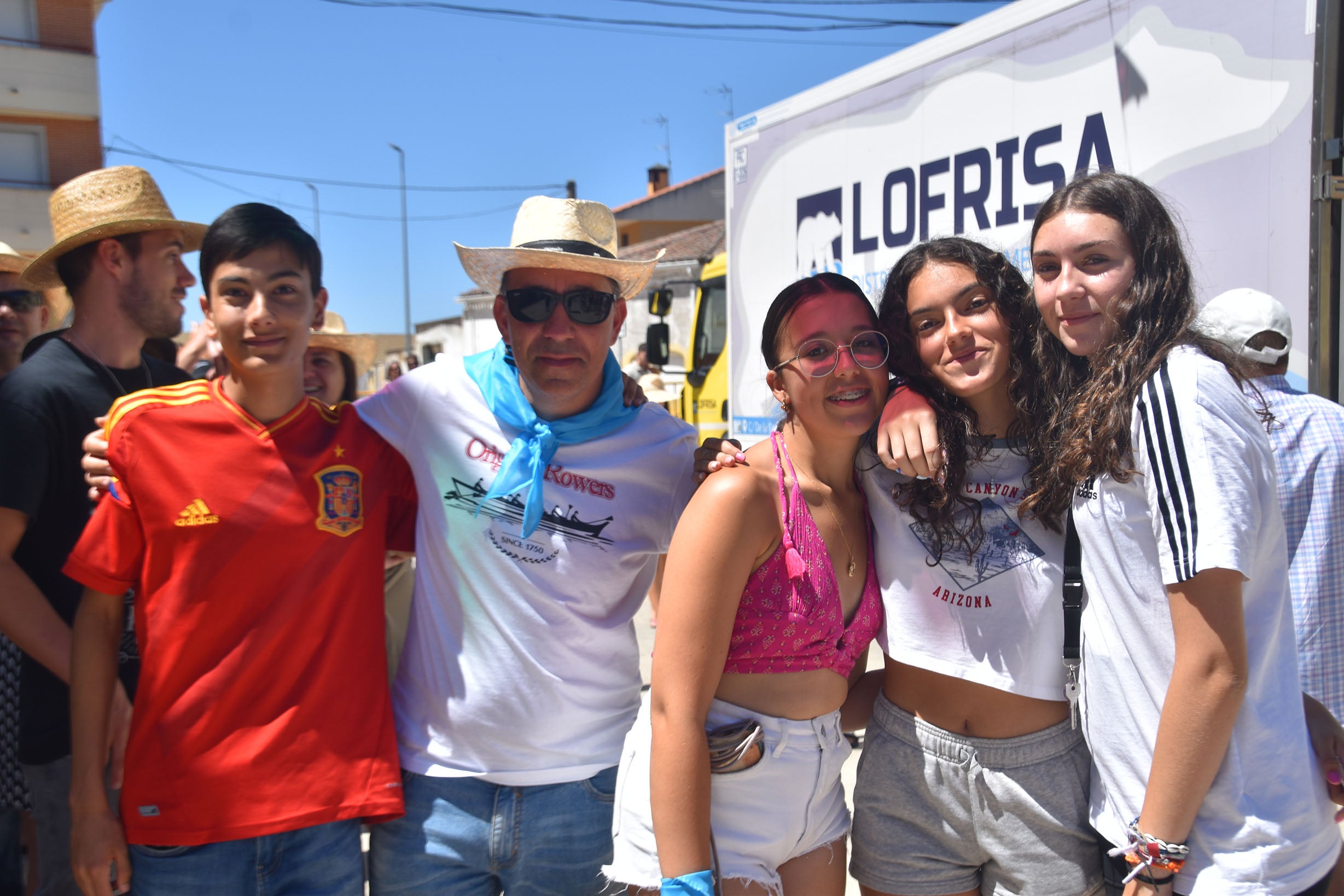 San Cristóbal de la Cuesta reparte 1.800 raciones solidarias de paella en el fin de fiestas