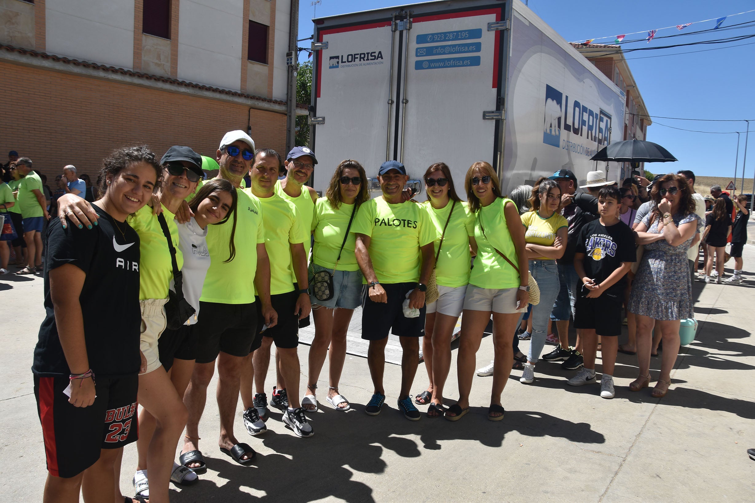 San Cristóbal de la Cuesta reparte 1.800 raciones solidarias de paella en el fin de fiestas