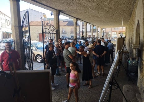 Imagen secundaria 1 - Diferentes momentos de la jornada celebra en Linares de Riofrío.