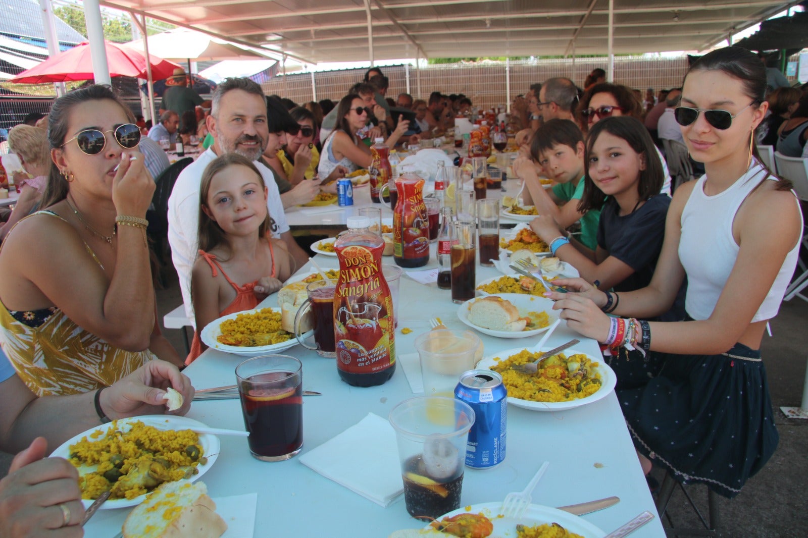 Fin de fiesta en Robliza de Cojos con 400 raciones de paella