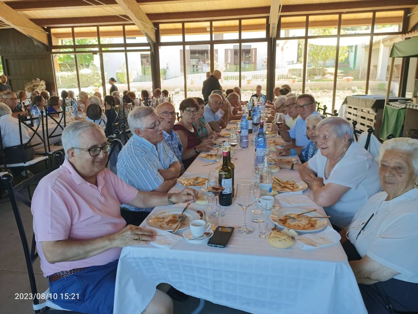 Linares de Riofrío camina hacia sus fiestas y los mayores marcan el camino