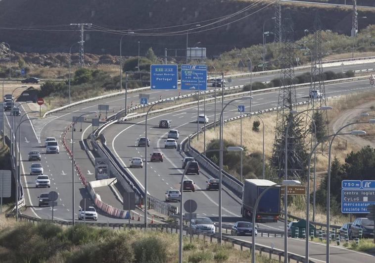 El tráfico se dispara este puente por las vacaciones y fiestas en más de 50 pueblos salmantinos