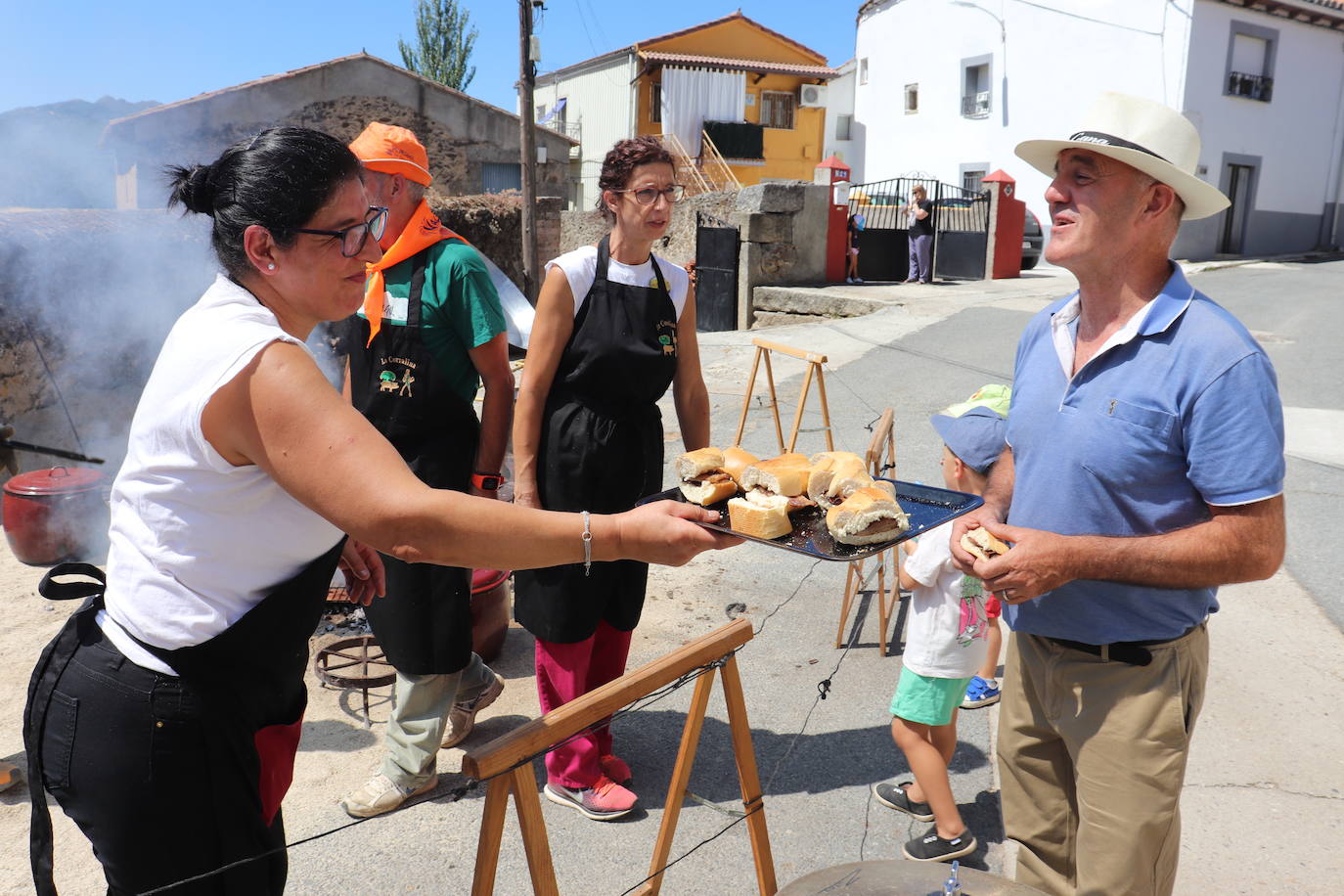 Valdesangil celebra su fiesta con una animada comida