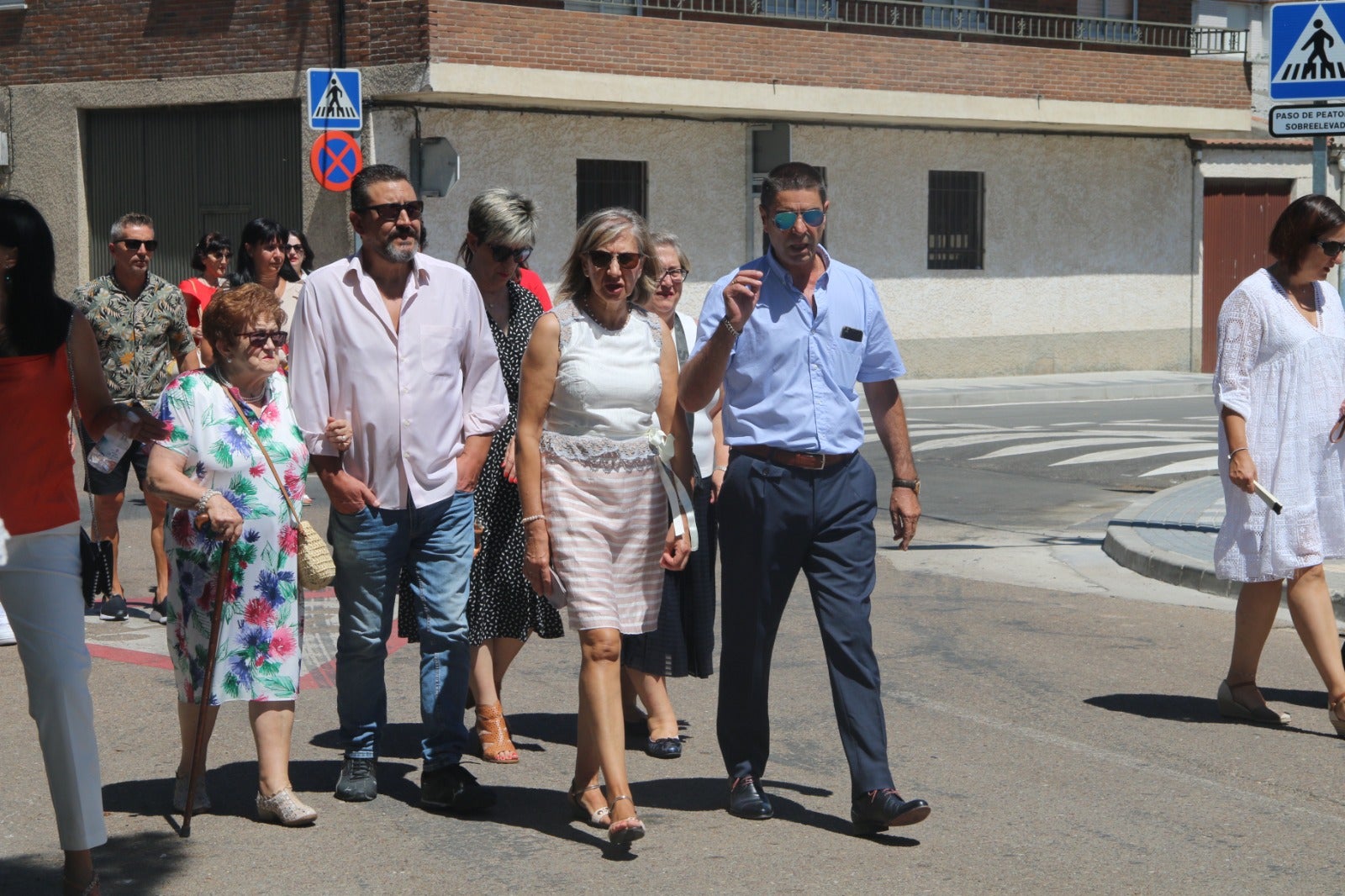 Castellanos de Moriscos arropa y acompaña al Cristo de las Batallas