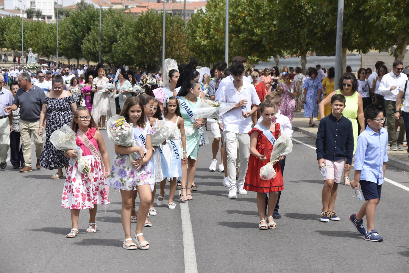 Vivas a la Virgen del Socorro en el regreso a su ermita