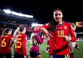 Laura Paralluelo adelantó a las españolas con un gran gol.