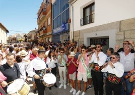 Procesión en honor a San Roque en Macotera