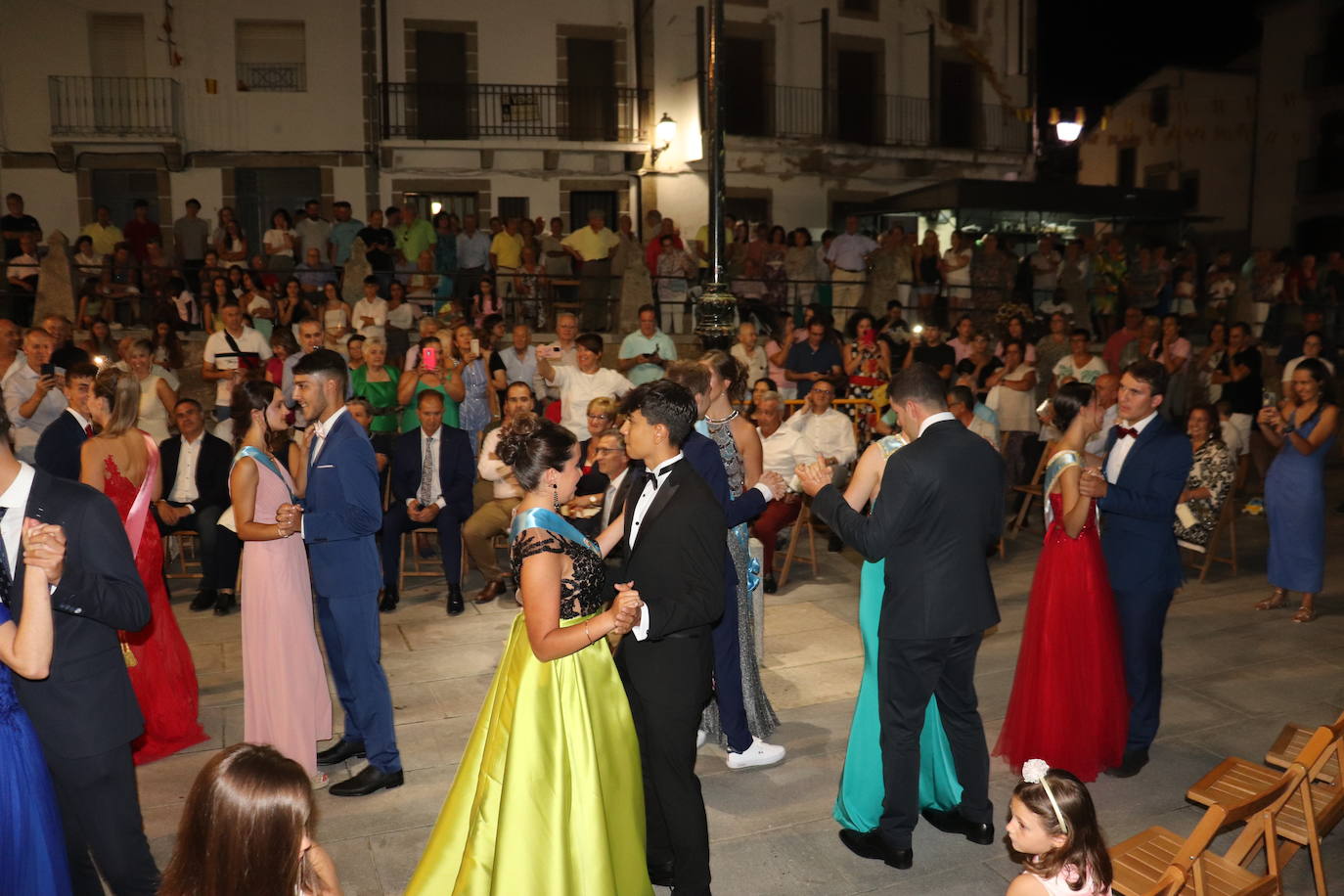 Ledrada da inicio a sus fiestas de San Roque con pregón y nueva reina