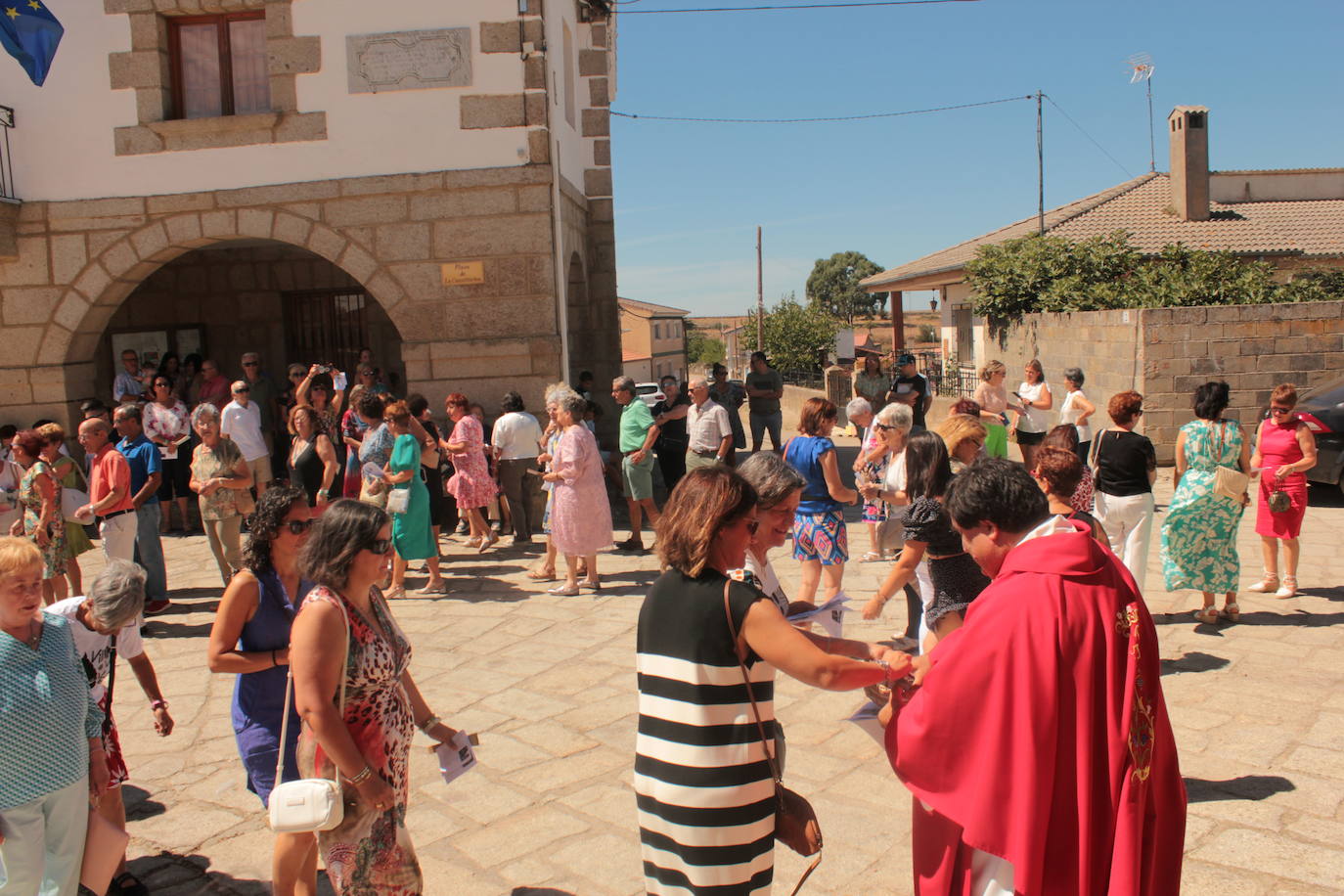 Villar de la Yegua rinde pleitesía al Santo Cristo