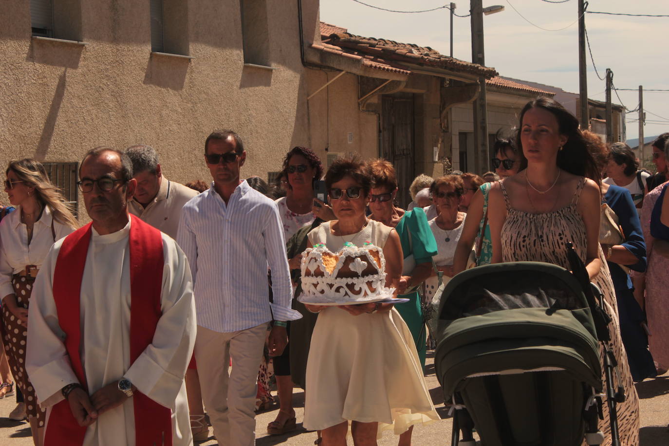 Villar de la Yegua rinde pleitesía al Santo Cristo