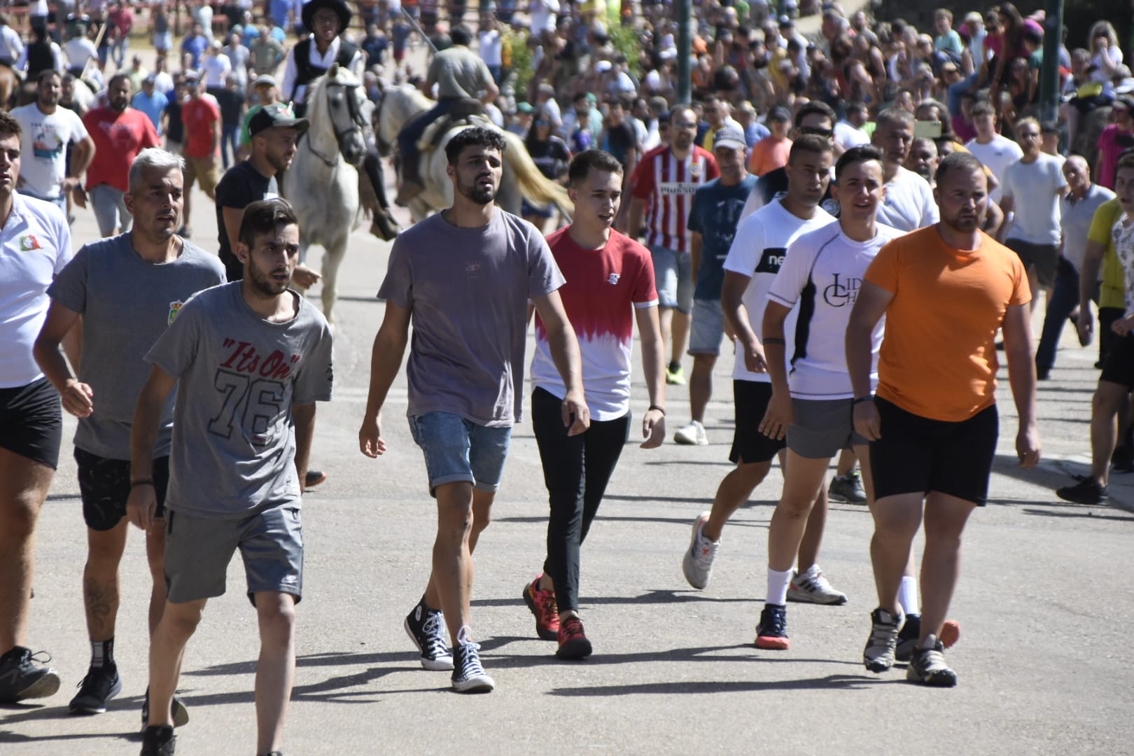 Las mejores imágenes del primer encierro en Fuenteguinaldo