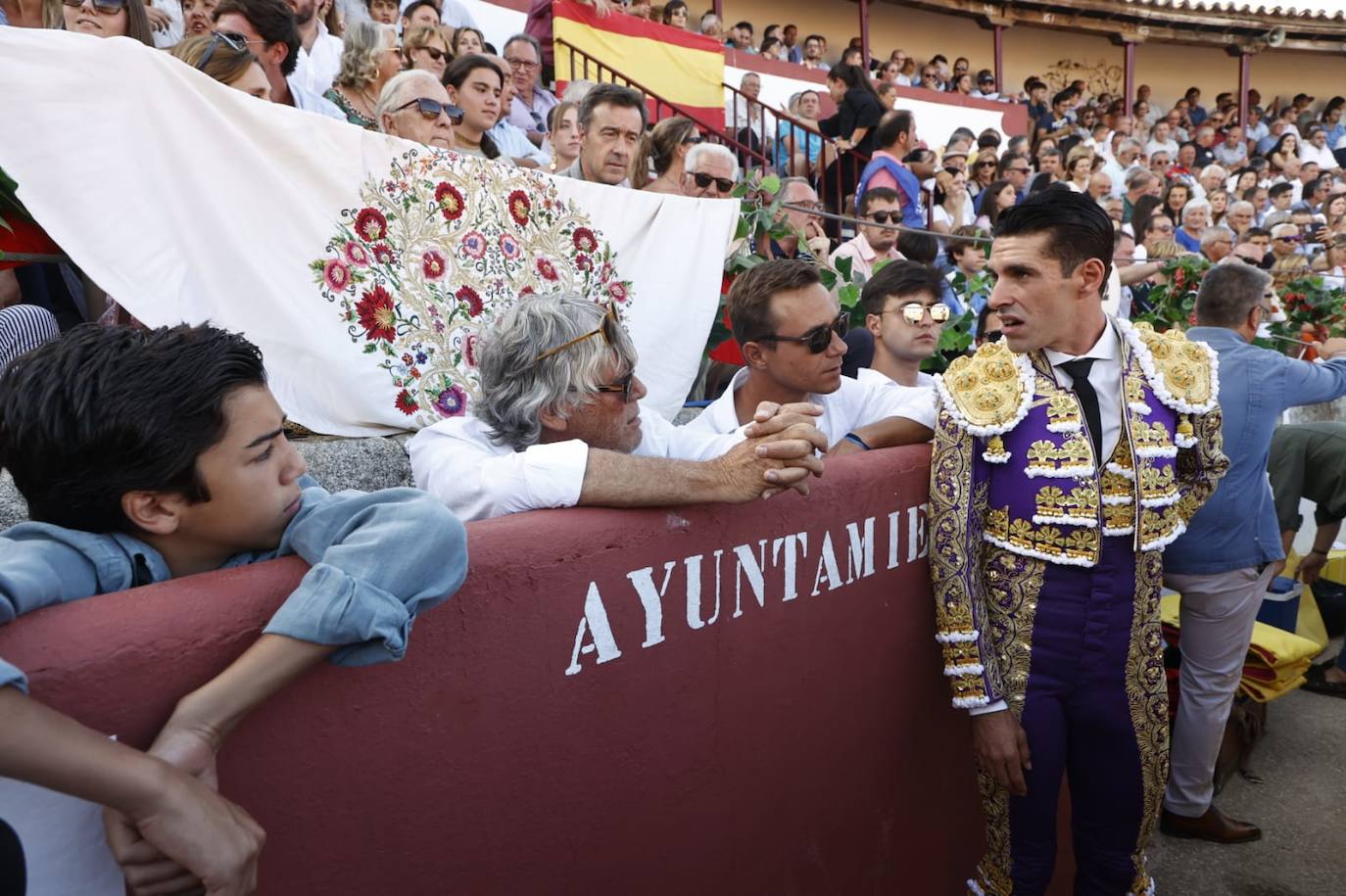 Las mejores imágenes del festejo de Talavante, Castella y Diosleguarde en Guijuelo