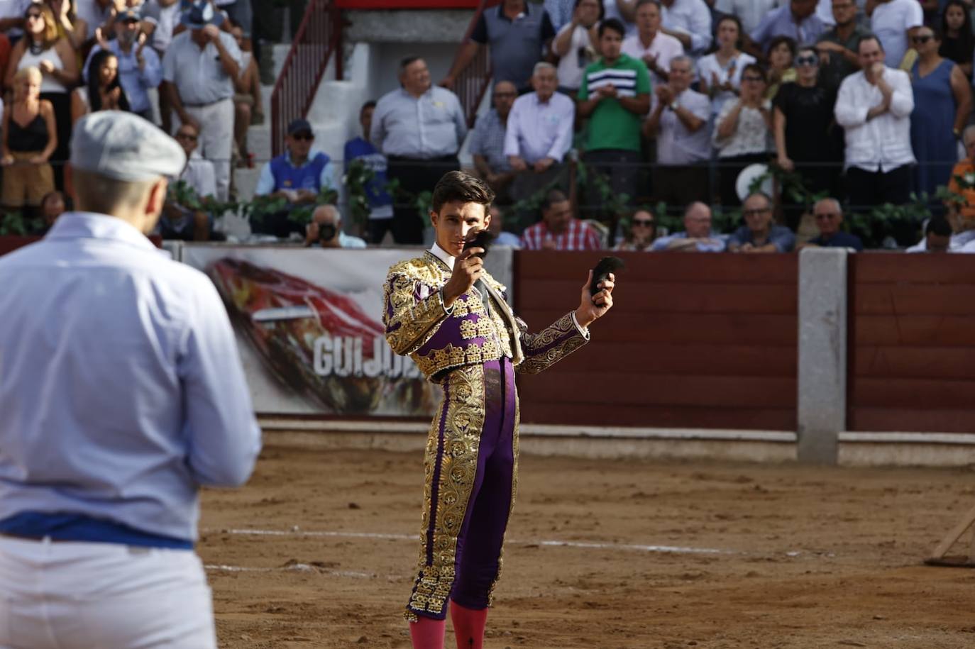 Las mejores imágenes del festejo de Talavante, Castella y Diosleguarde en Guijuelo