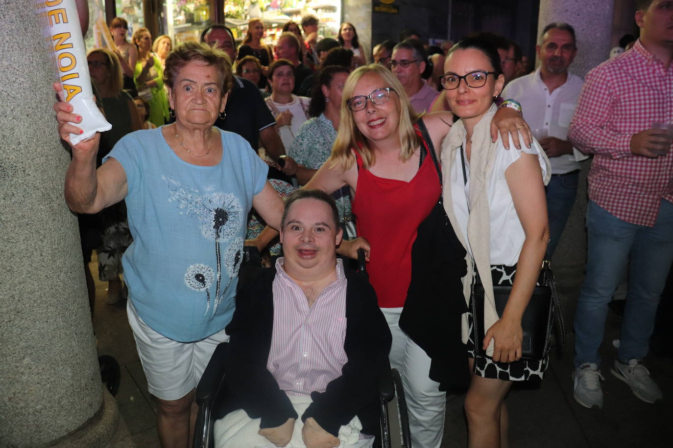 Broche de oro a las fiestas de Guijuelo con París de Noia