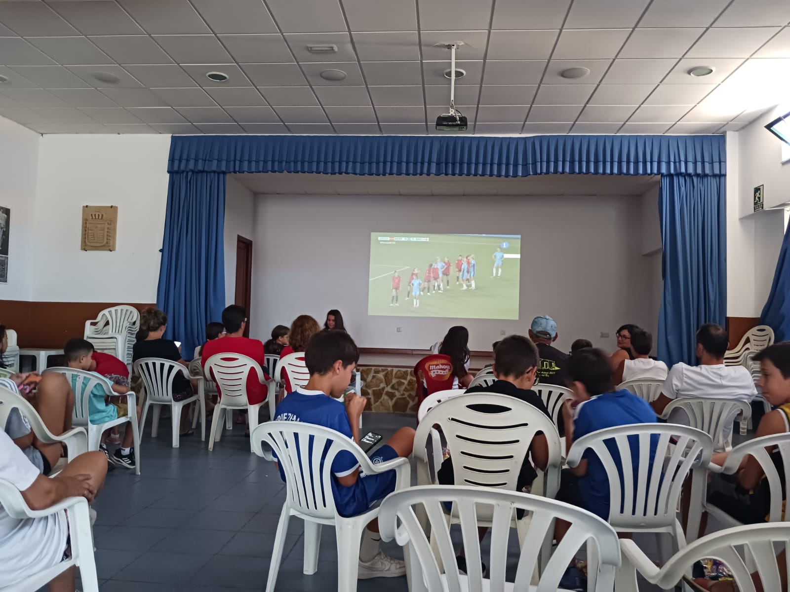 Almenara de Tormes vibra con la victoria de la Selección en el Mundial