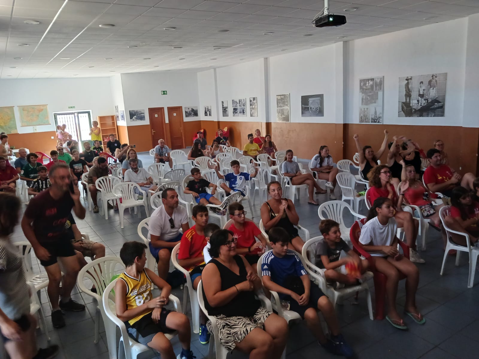 Almenara de Tormes vibra con la victoria de la Selección en el Mundial