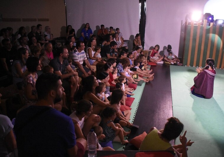 Desde bebés a adultos disfrutan del intenso ecuador de la Feria de Teatro de Castilla y León en Ciudad Rodrigo